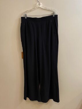 Lululemon Swift Mid-Rise Wide-Leg Pant Black Women’s 12 Workout Athletic Stretch